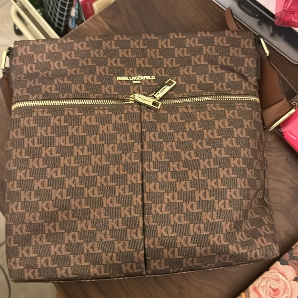 Karl lagerfeld crossbody